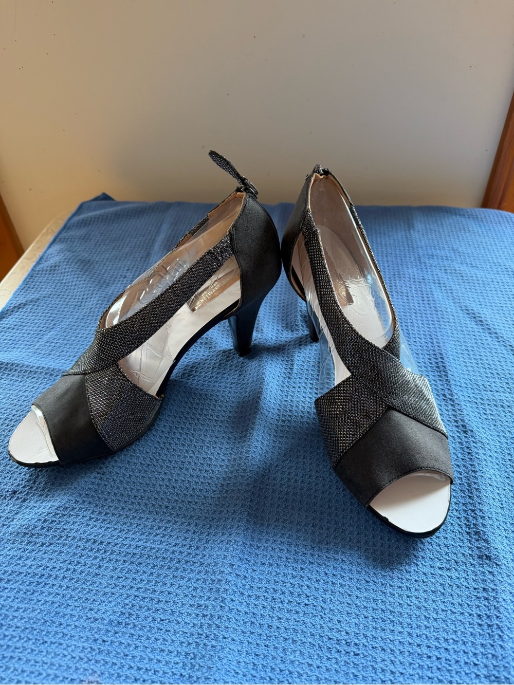 Naturalizer Black Peep-Toe Crossover Heels